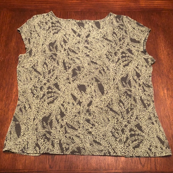 Old NavyGreen V Neck Top - Picture 2 of 8